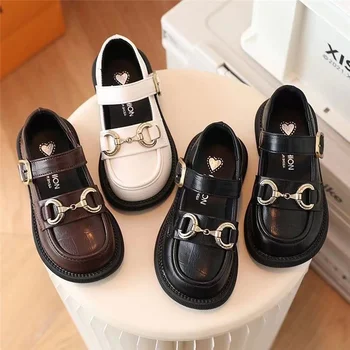 Детски обувки 2022 г. пролетни модни тънки обувки в стил ретро, за момичета черно-бели обувки на принцесата с катарама във формата на подкова тенис masculino